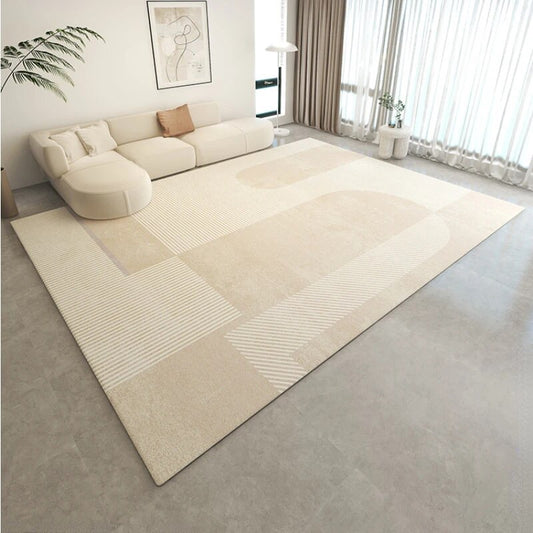 Großflächiger, cremefarbener Linien-Teppich für stilvolle Wohn- und Schlafbereiche